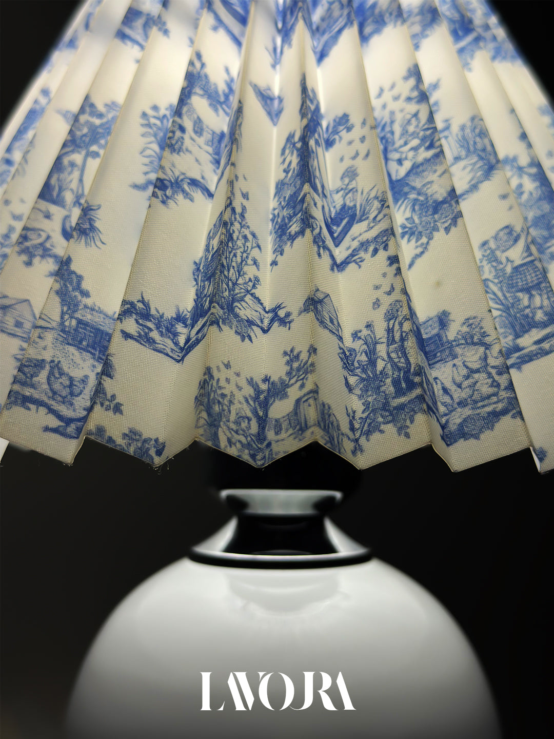 Bella table lamp
