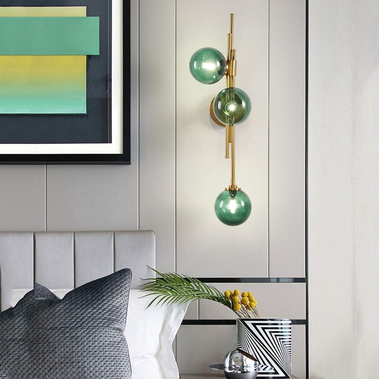 Naia Wall Lamp