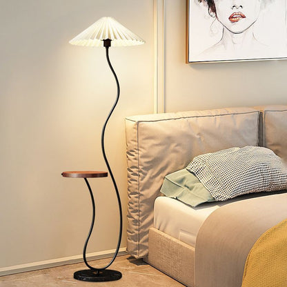 Vega floor lamp